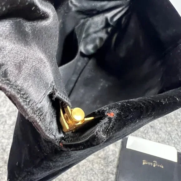 Bienen Davis VTG Black Velvet & Gold Tone Metal Trim Clutch W/ Mirror & Pouch - Picture 14 of 16